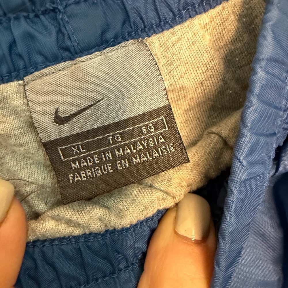 Nike Men's Blue Windbreaker Jacket and Pants - Picture 7 of 8